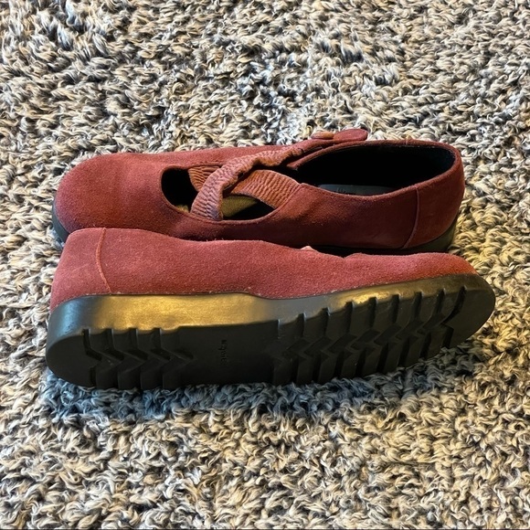 ✅HOST Pick✅ Newport News Easy Style Shoes, 8 - Picture 5 of 9